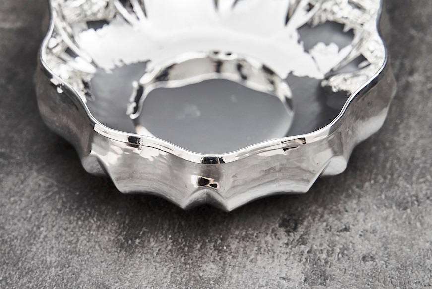 Ciotola tonda argento con bordo ondulato Selezione Zanolli