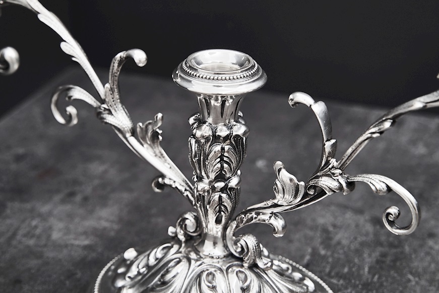 Candelabro barocco argento a tre fiamme con base perlinata Selezione Zanolli