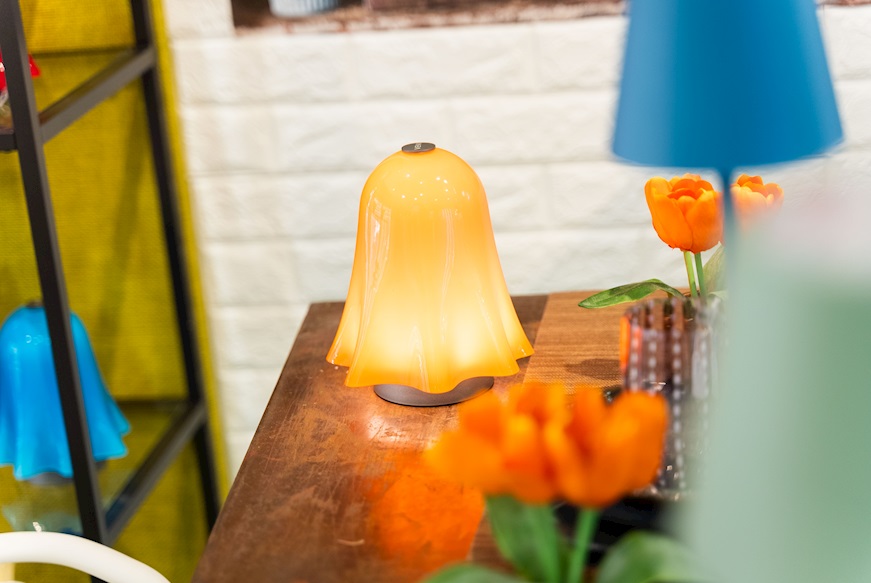 Lampada da tavolo Fantasmino ricaricabile colore arancio Venini