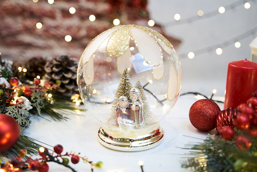 Lighting Nativity Chstimas Ball with gold decoration and LED light Selezione Zanolli
