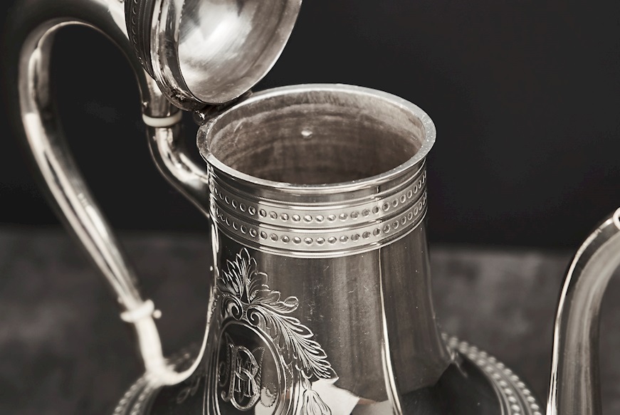 French Teapot silver with four feet Selezione Zanolli