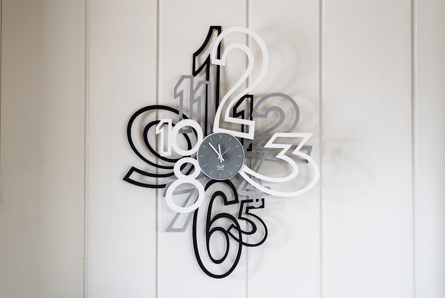 Orologio da parete Mimic in ferro colore nero, alluminio e bianco Arti & Mestieri