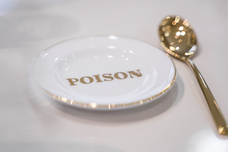 Little plate La Tavola Scomposta porcelain Poison Bitossi home