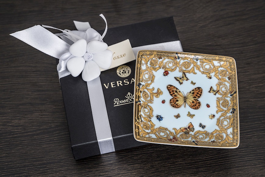 Plate Le Jardin porcelain with sugared almonds Versace