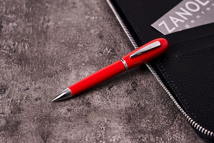 Ballpoint pen Classica Lady with cap in red lacquered metal Settelaghi