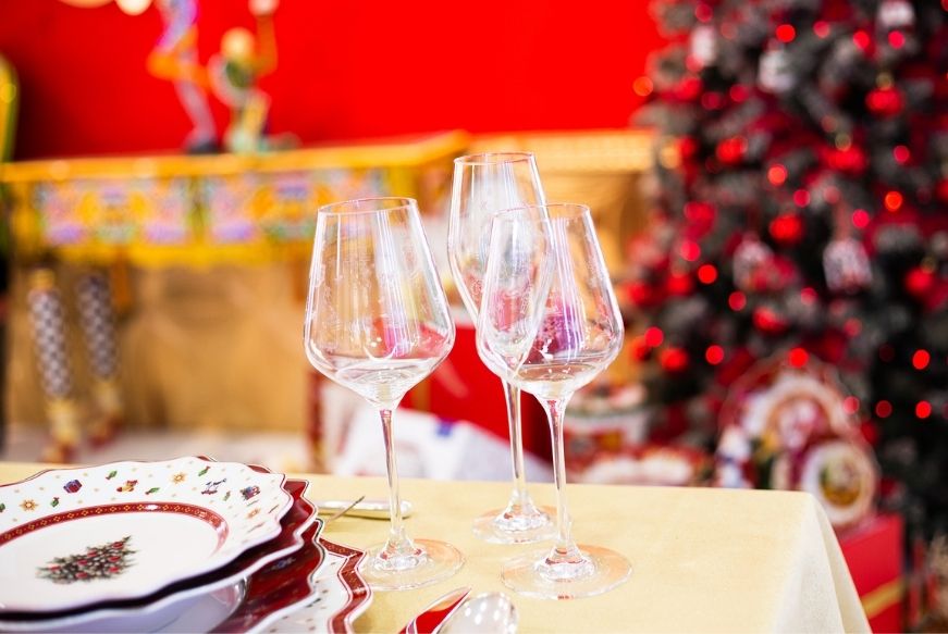 servizi-di-piatti-natalizi-villeroy-e-boch-con-bicchieri